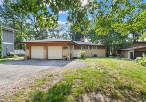 2075 Hidden Valley Drive, Crown Point, Indiana, 4 Bedrooms Bedrooms, 8 Rooms Rooms,3 BathroomsBathrooms,Residential,For Sale,Hidden Valley,NRA844802