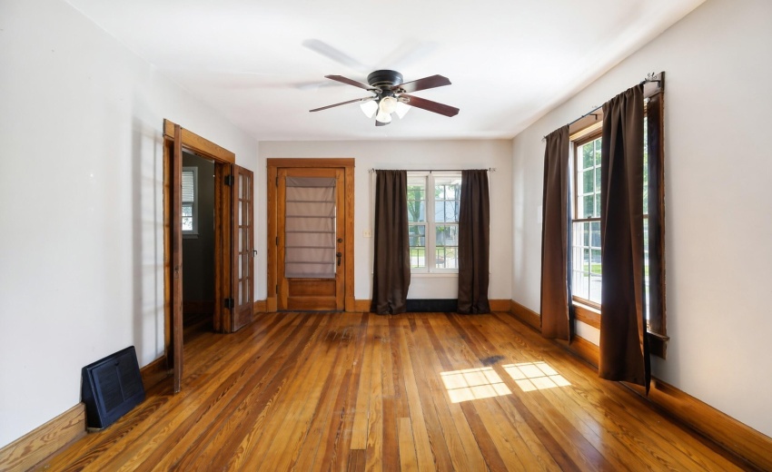 405_N_Main_St_Wanatah_IN_46390_002_MLS