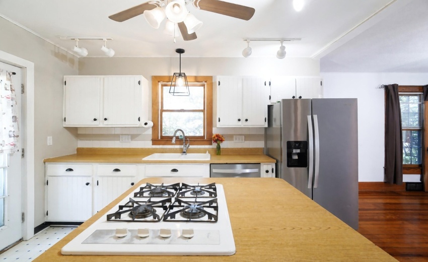 405_N_Main_St_Wanatah_IN_46390_010_MLS