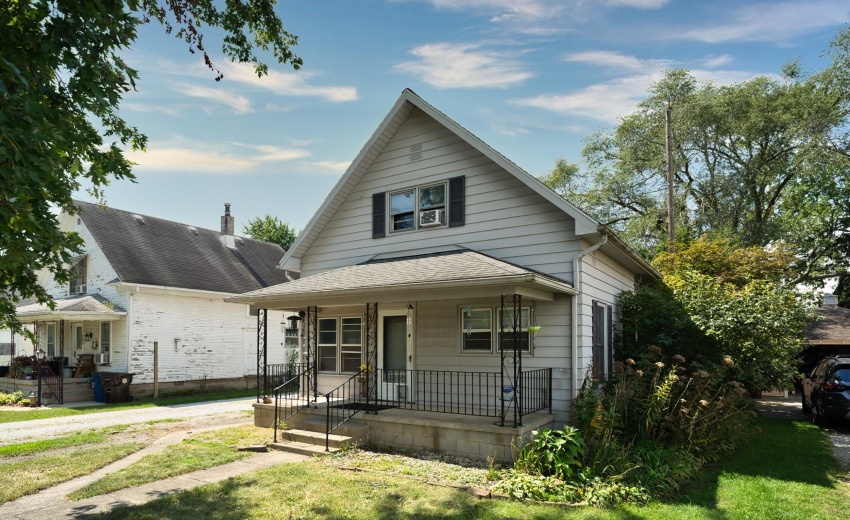 405_N_Main_St_Wanatah_IN_46390_021_MLS