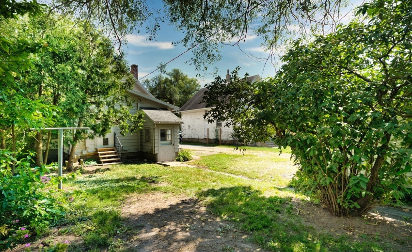 405_N_Main_St_Wanatah_IN_46390_022_MLS