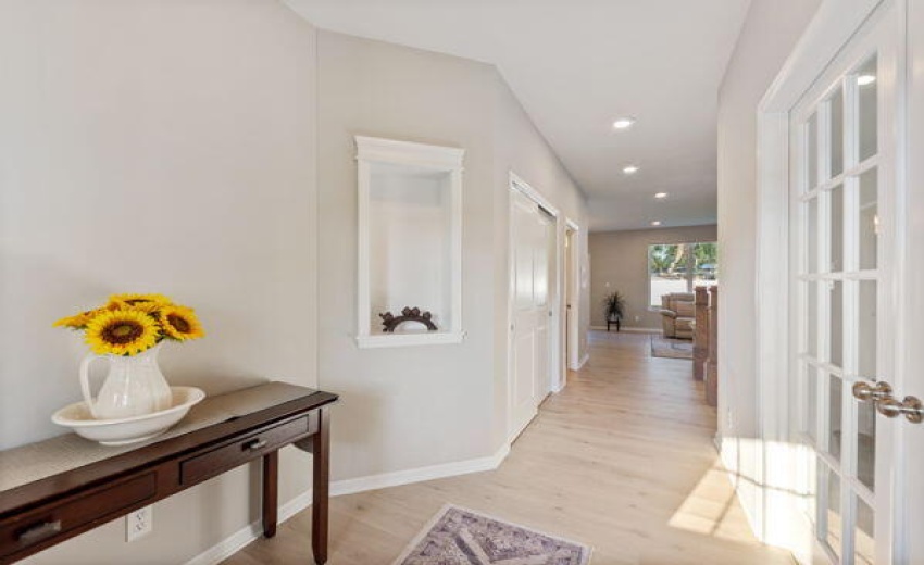 Foyer/Entry
