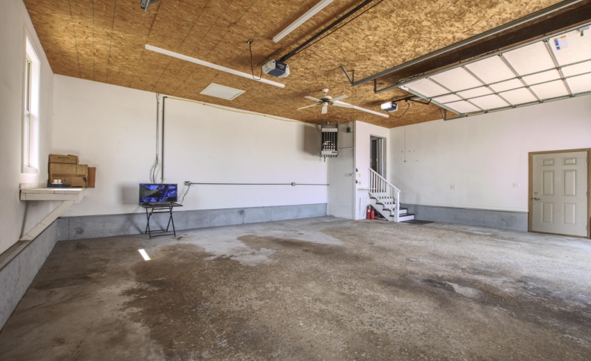 54-AttachedGarage2