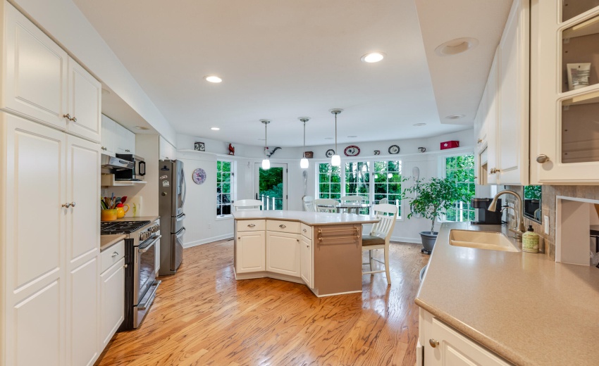 Kitchen 1