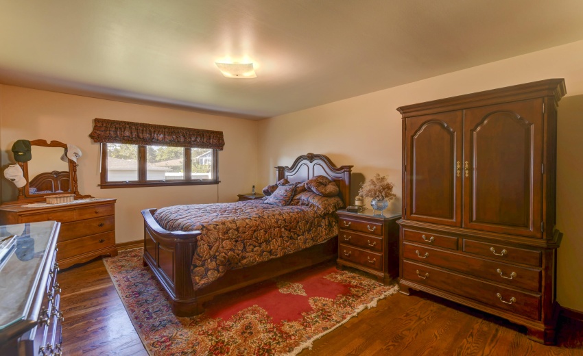 9500 Lilac Drive-18