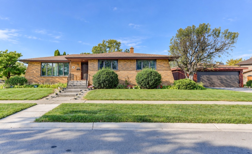9500 Lilac Drive-1