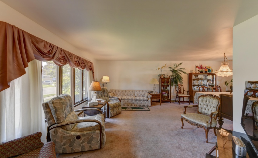 9500 Lilac Drive-9