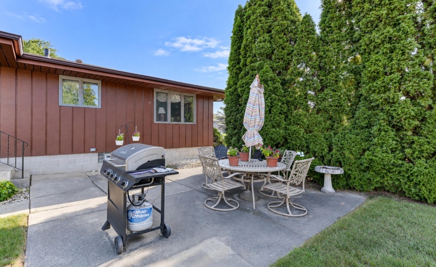 9500 Lilac Drive-6