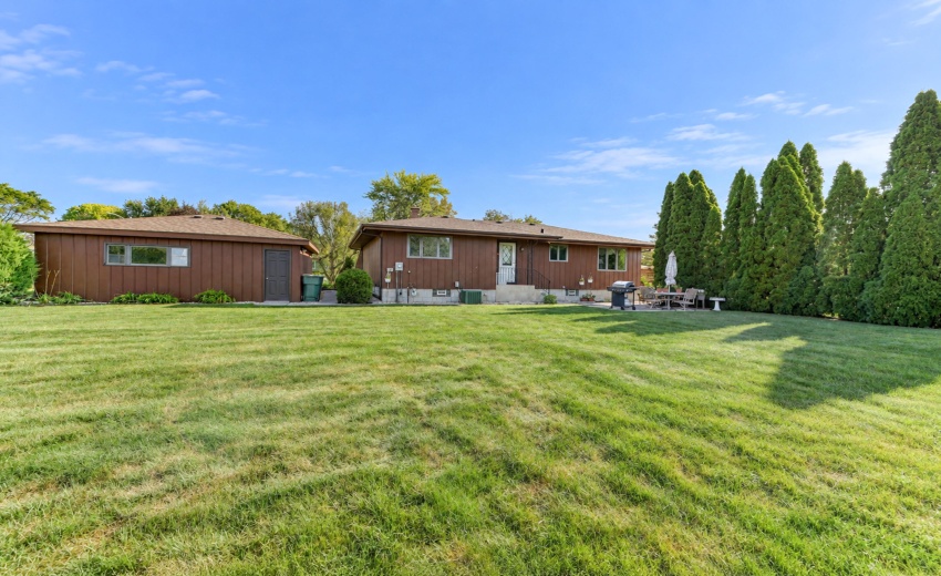 9500 Lilac Drive-4