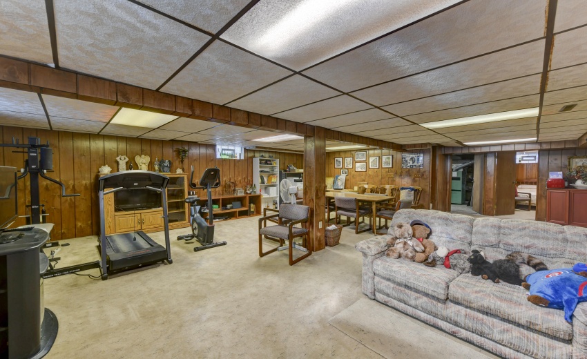 9500 Lilac Drive-24