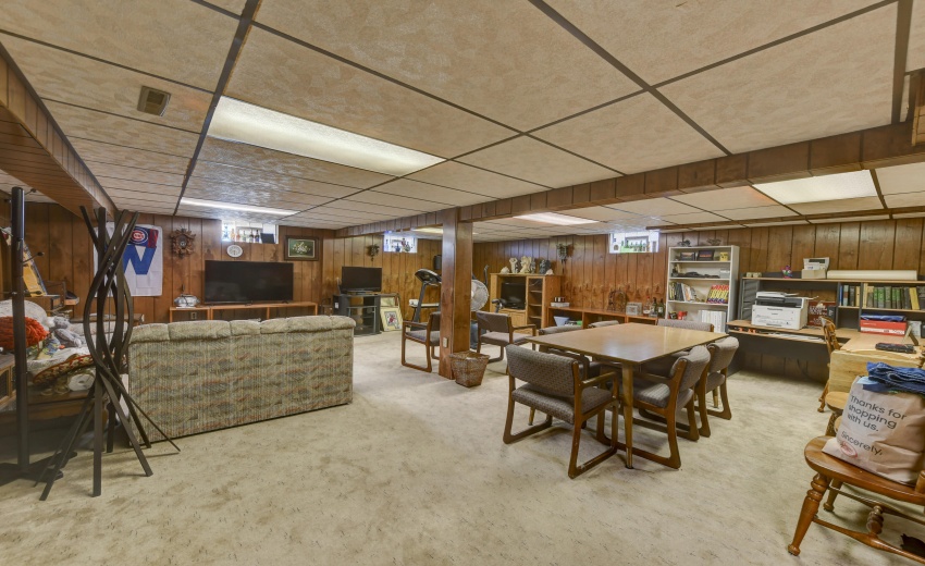 9500 Lilac Drive-23